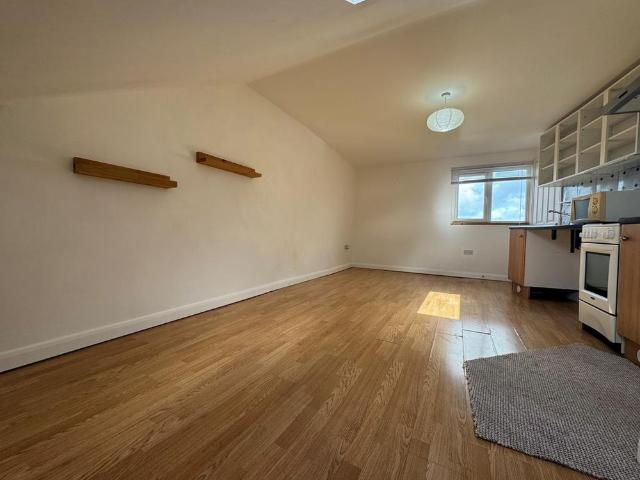 Studio to rent