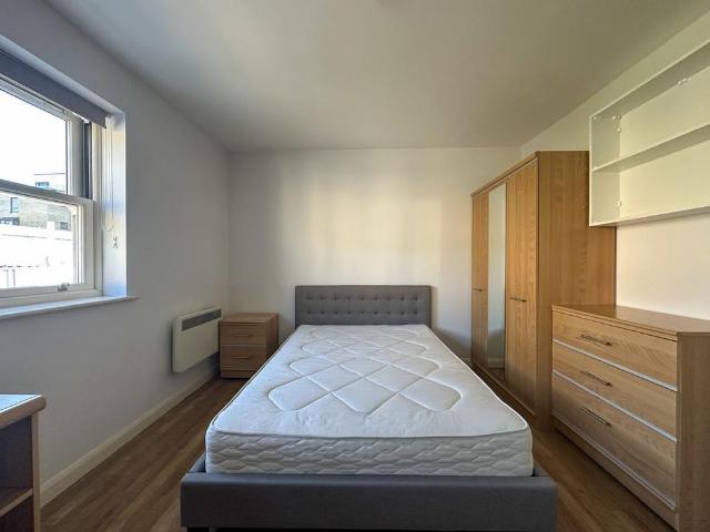 Studio to rent