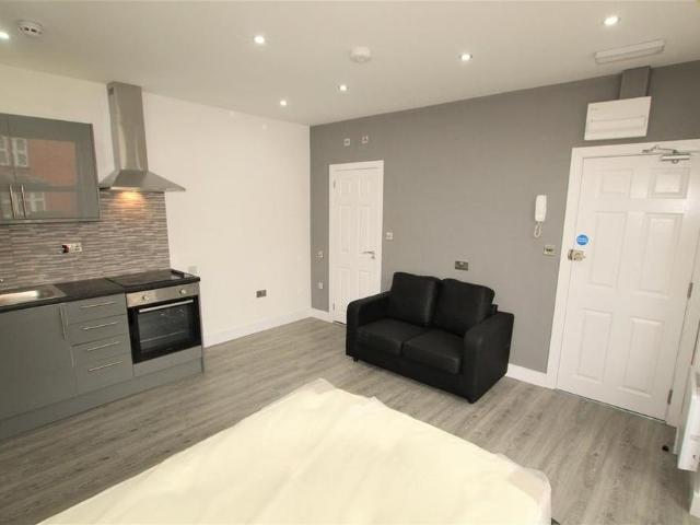Studio to rent