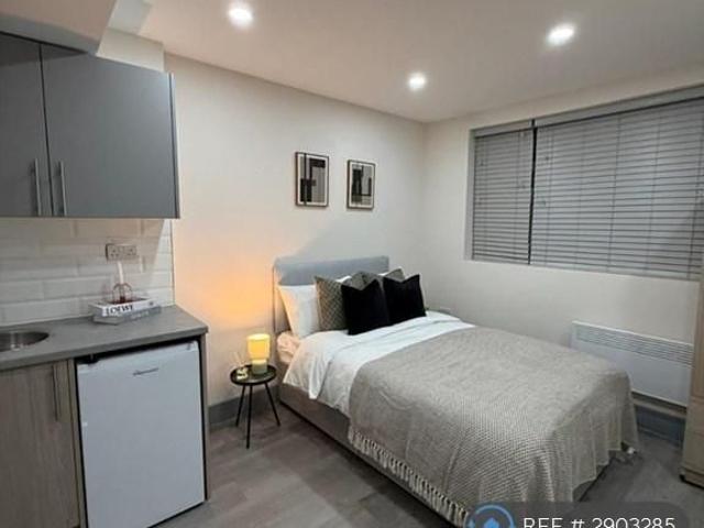 Studio to rent