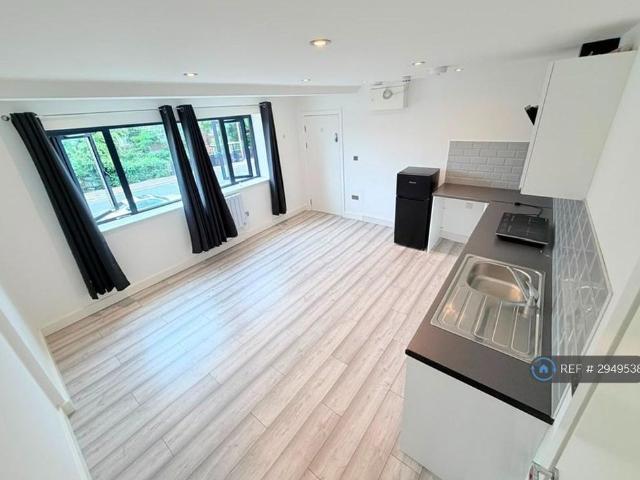Studio to rent