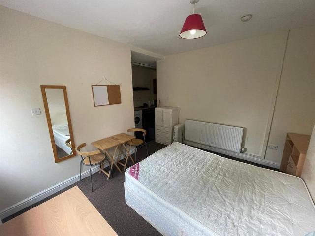 Studio to rent