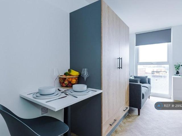 Studio to rent
