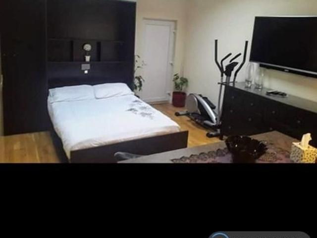 Studio to rent