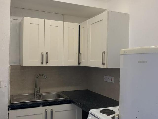 Studio to rent