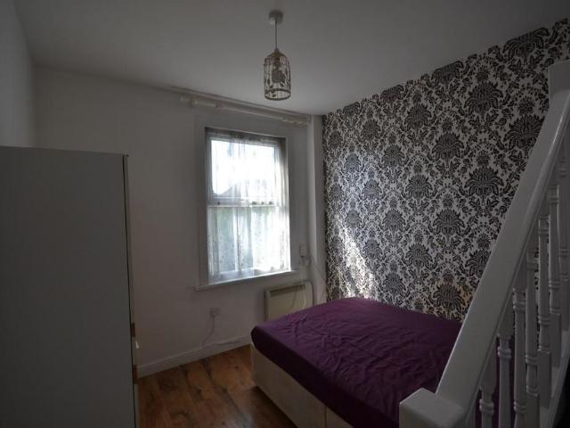 Studio to rent