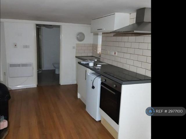 Studio to rent