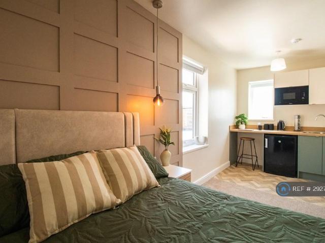 Studio to rent
