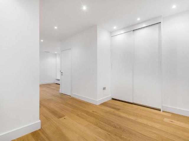 Studio to rent