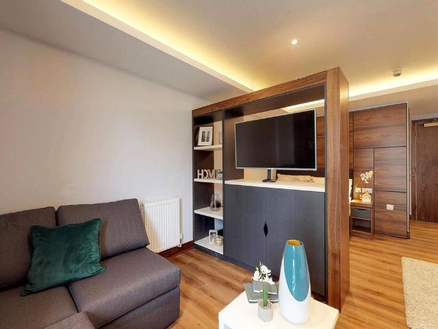 Studio to rent