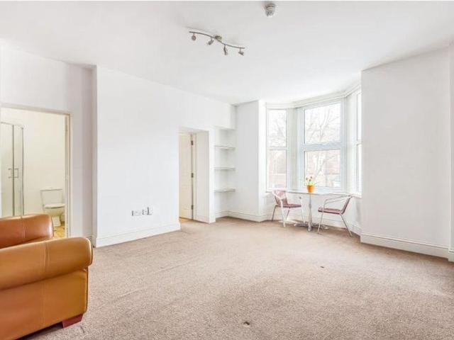 Studio to rent