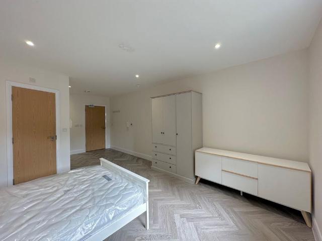 Studio to rent