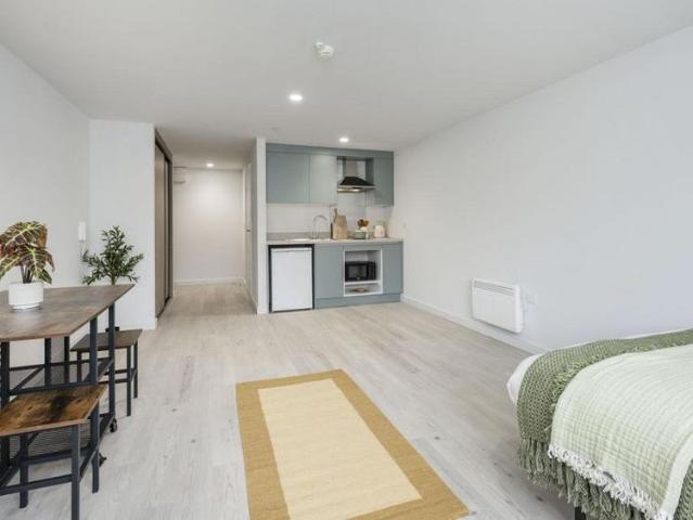Studio to rent