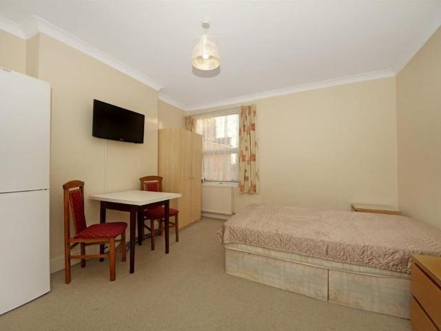 Studio to rent