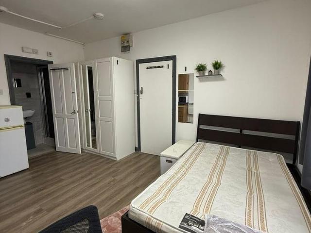 Studio to rent