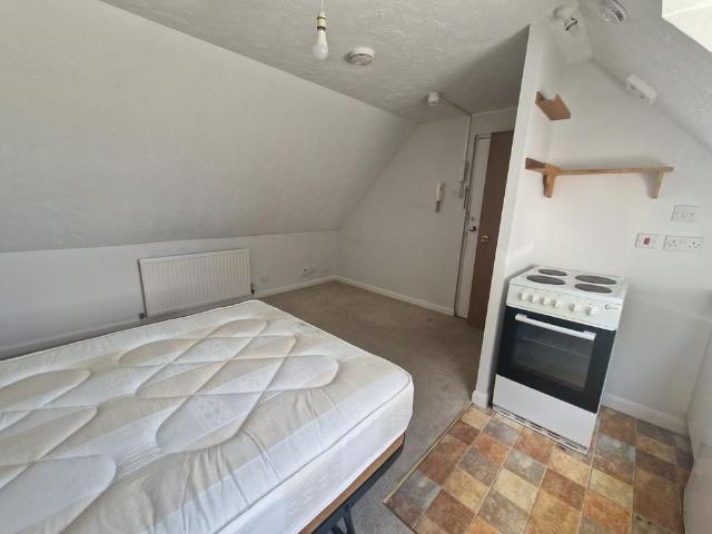 Studio to rent