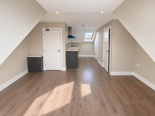 Studio to rent