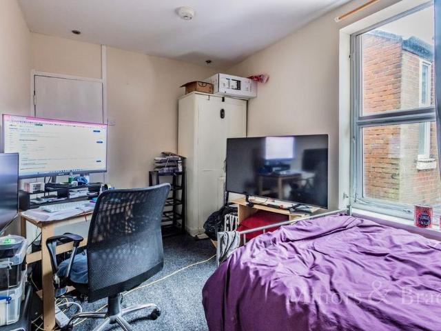 Studio to rent
