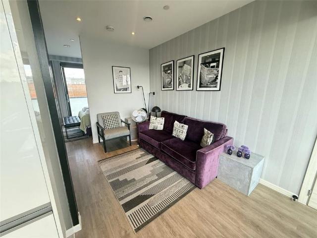 Studio to rent