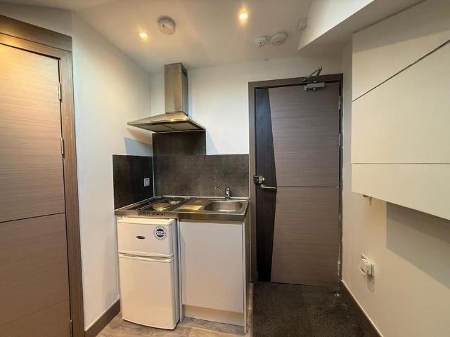 Studio to rent