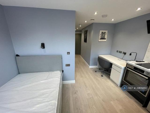 Studio to rent