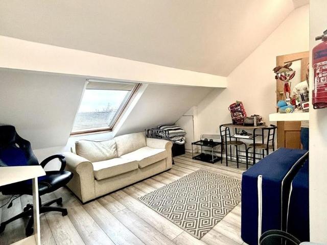 Studio to rent