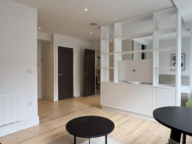 Studio to rent