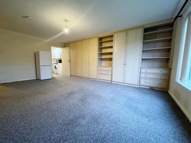 Studio to rent