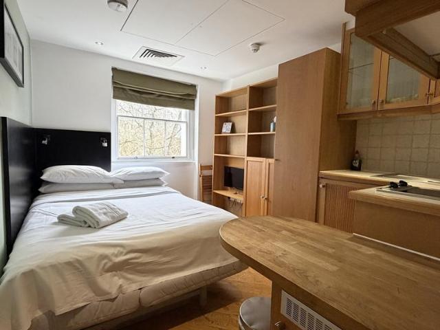 Studio to rent