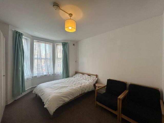 Studio to rent