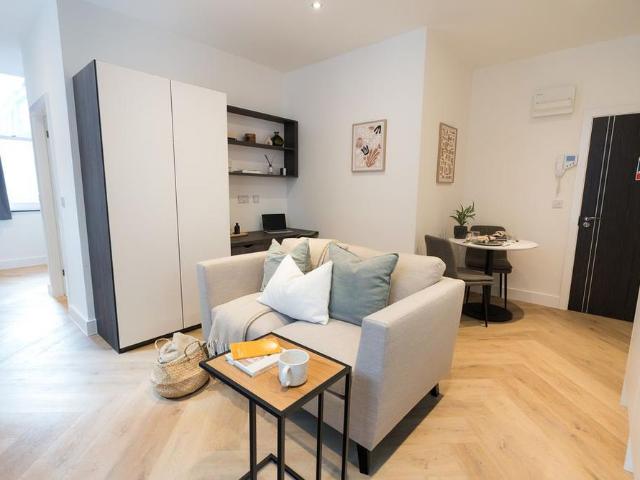 Studio to rent
