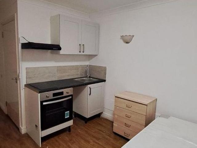 Studio to rent