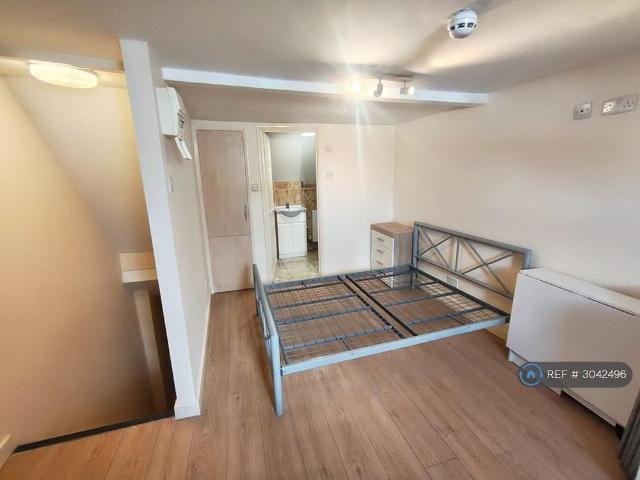 Studio to rent