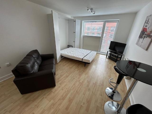Studio to rent