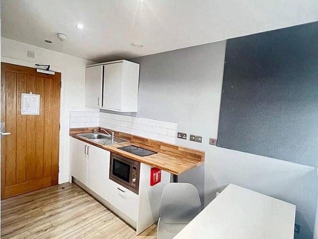 Studio to rent