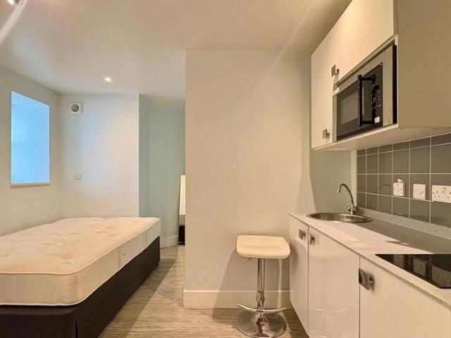 Studio to rent