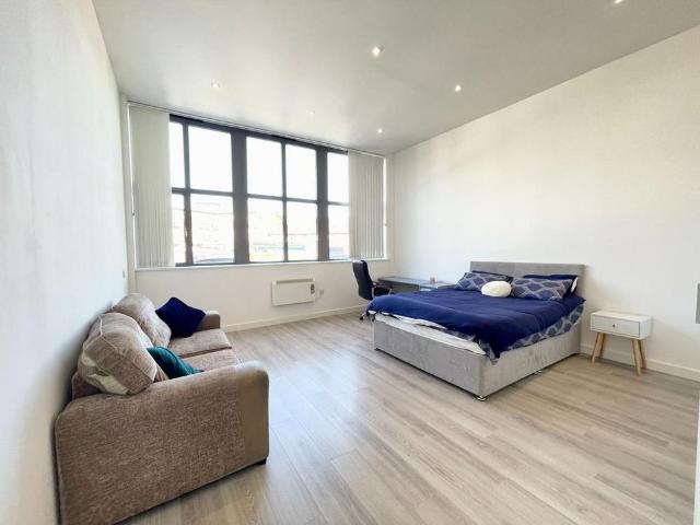 Studio to rent