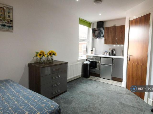 Studio to rent