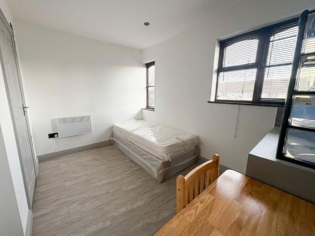 Studio to rent