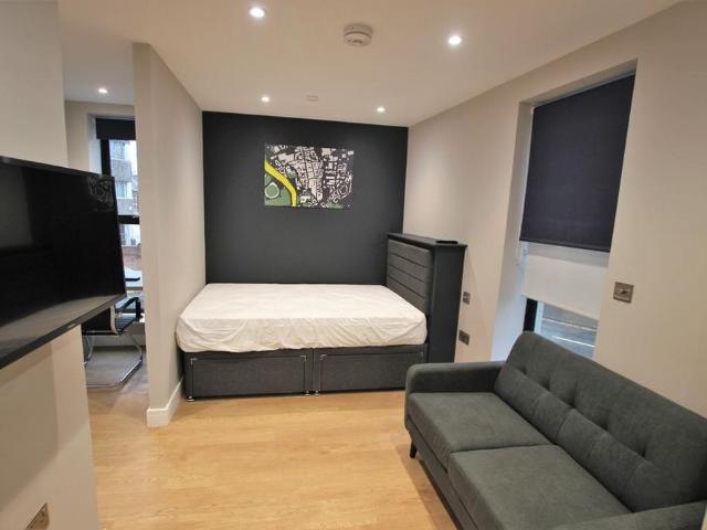 Studio to rent