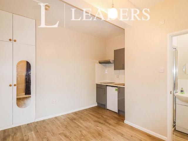 Studio to rent