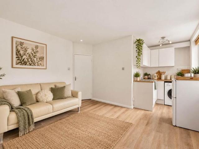 Studio to rent