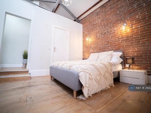Studio to rent