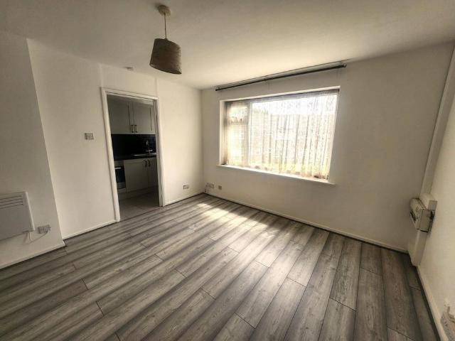 Studio to rent