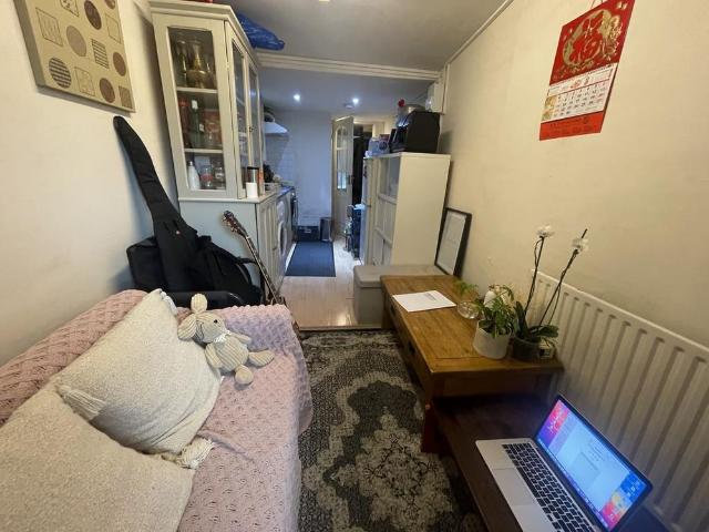 Studio to rent