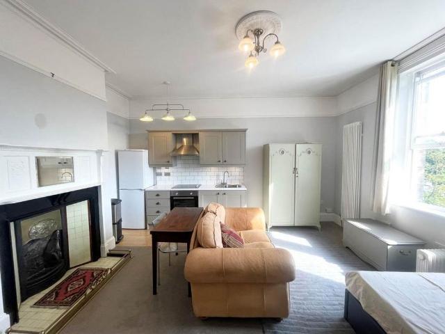 Studio to rent
