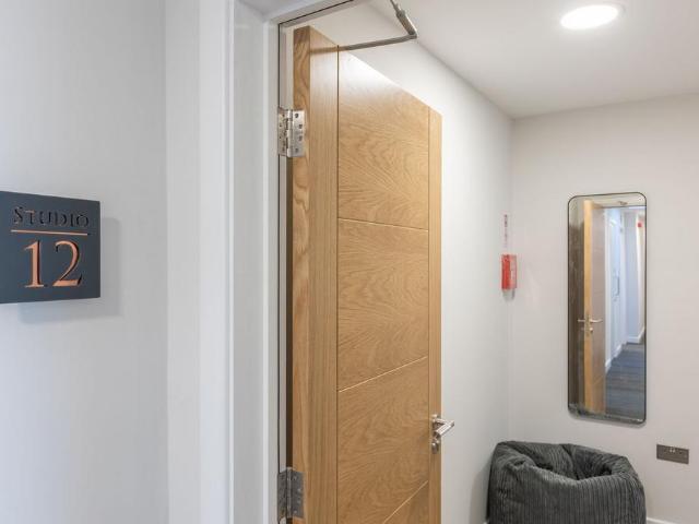 Studio to rent