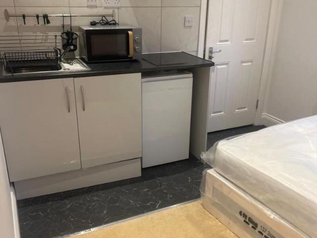 Studio to rent