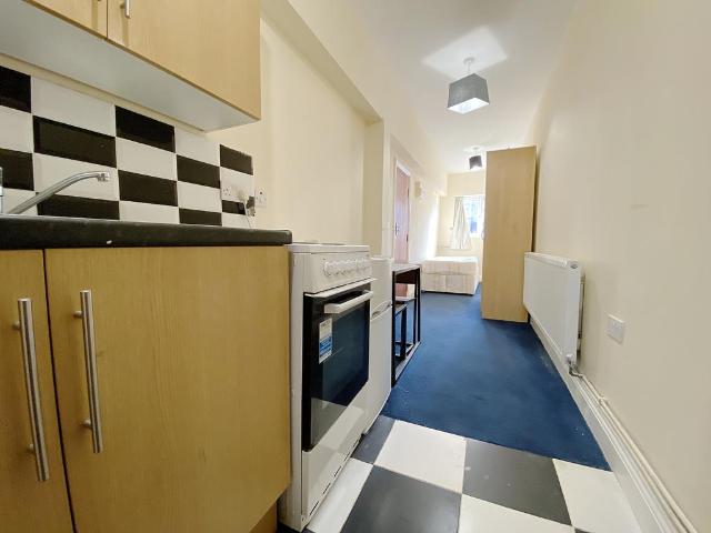 Studio to rent