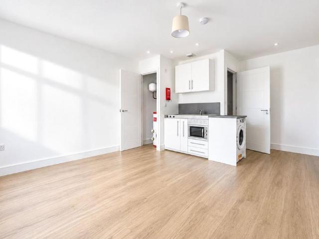 Studio to rent